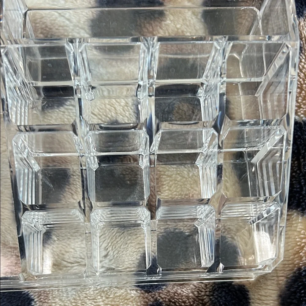 Source Unknown Transparent Makeup Organizer